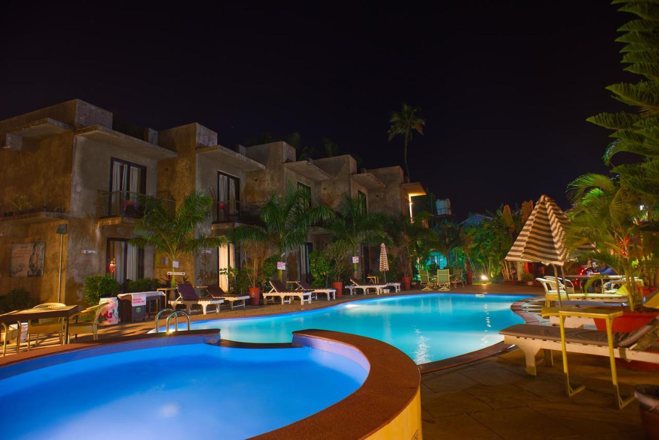 Lotus Sutra Hotel Arambol Bagian luar foto
