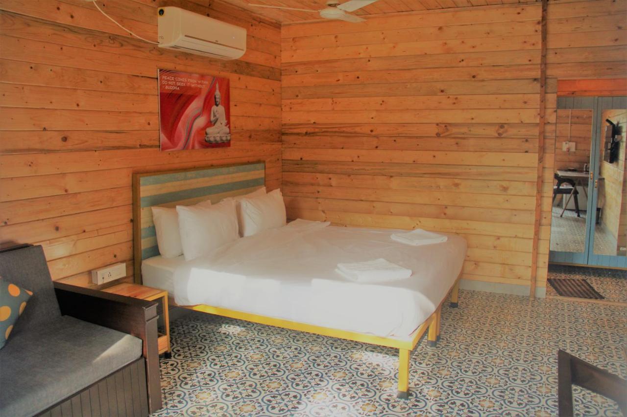 Lotus Sutra Hotel Arambol Bagian luar foto