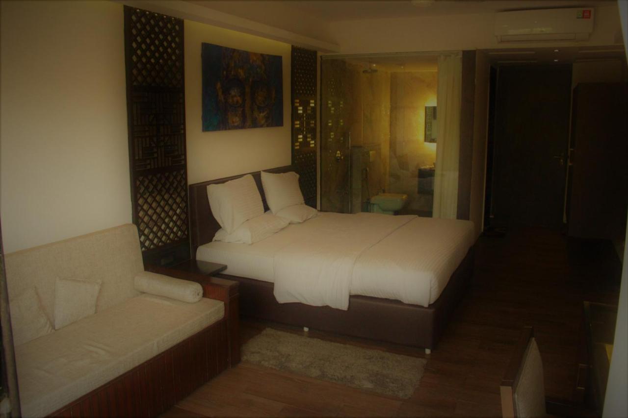 Lotus Sutra Hotel Arambol Bagian luar foto