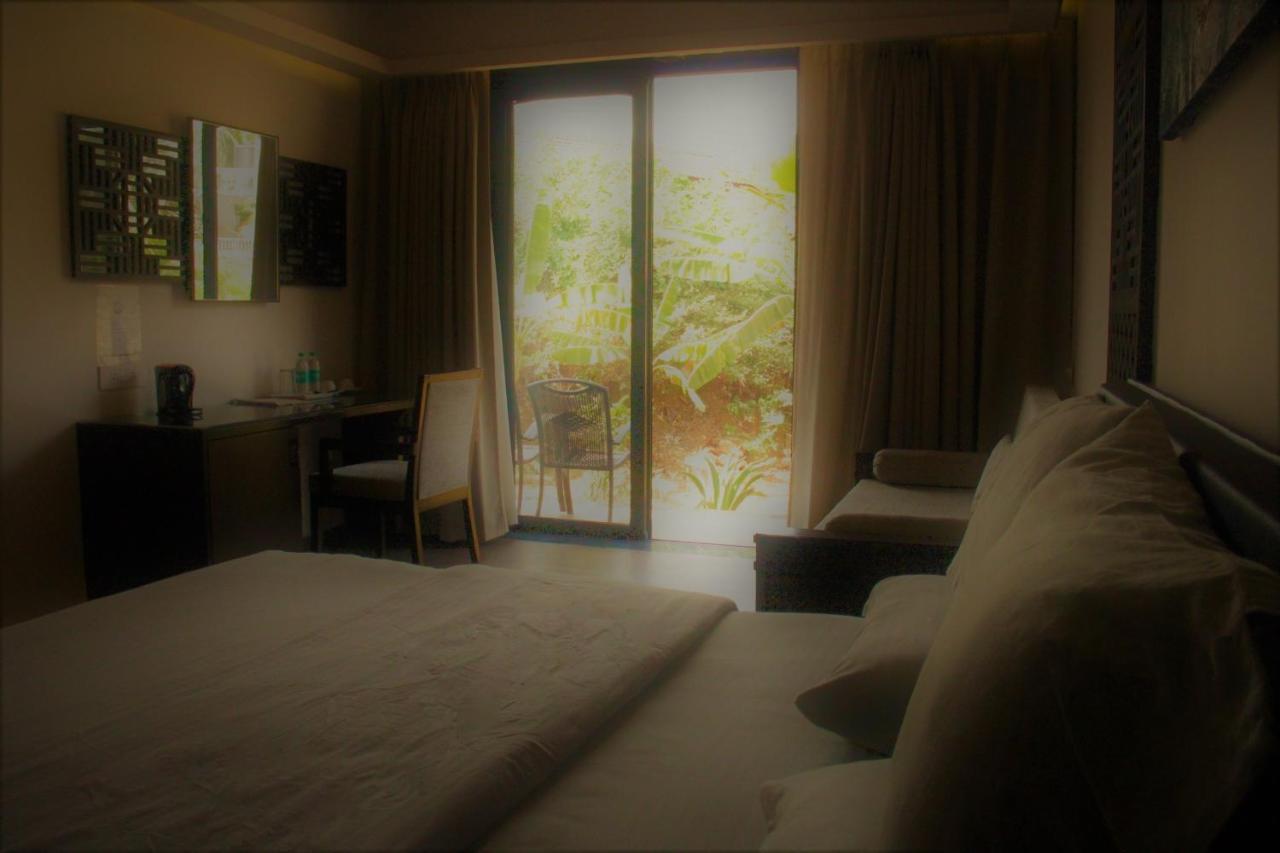 Lotus Sutra Hotel Arambol Bagian luar foto